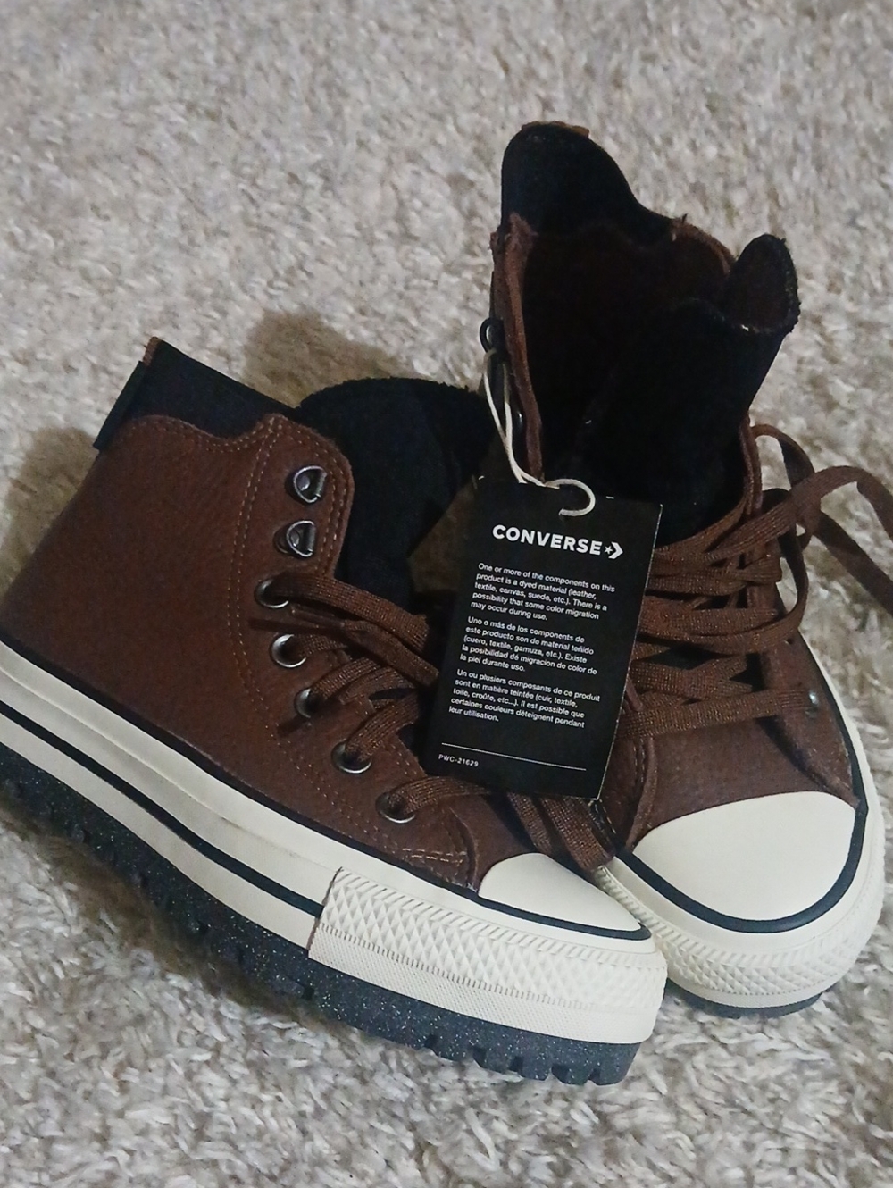 NWT CONVERSE